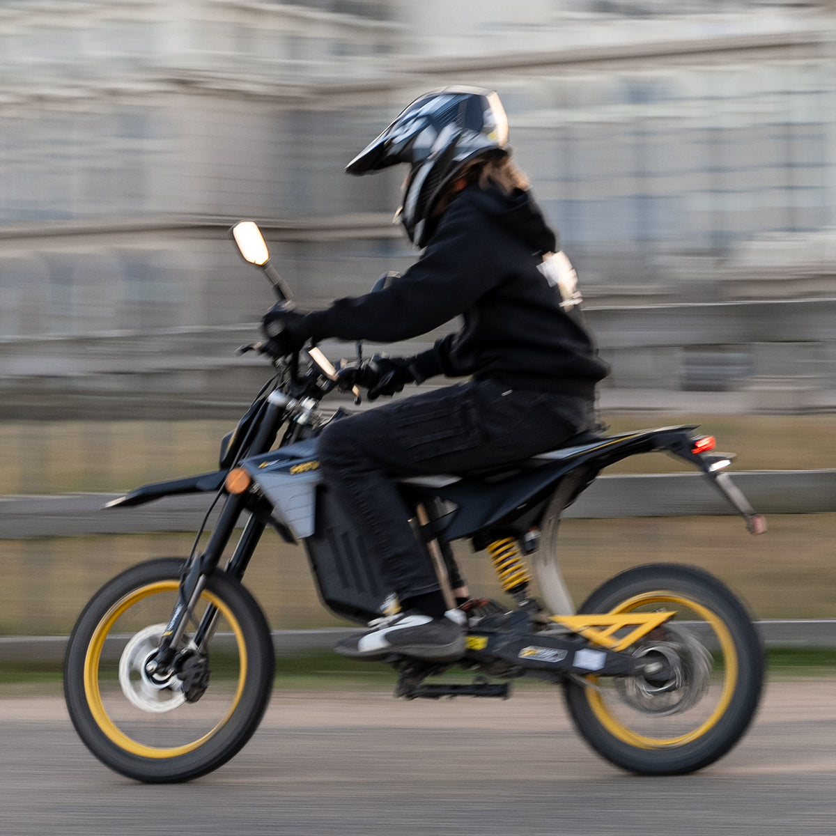 HT300 E-Dirtbike mit COC